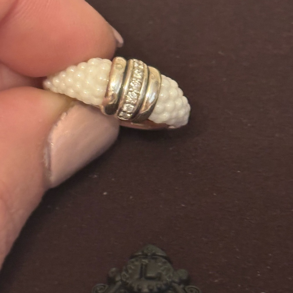 Lagos Caviar and white ring